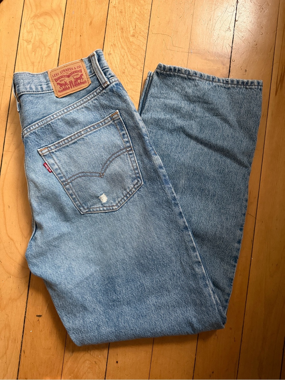 Levi’s baggy dad jeans